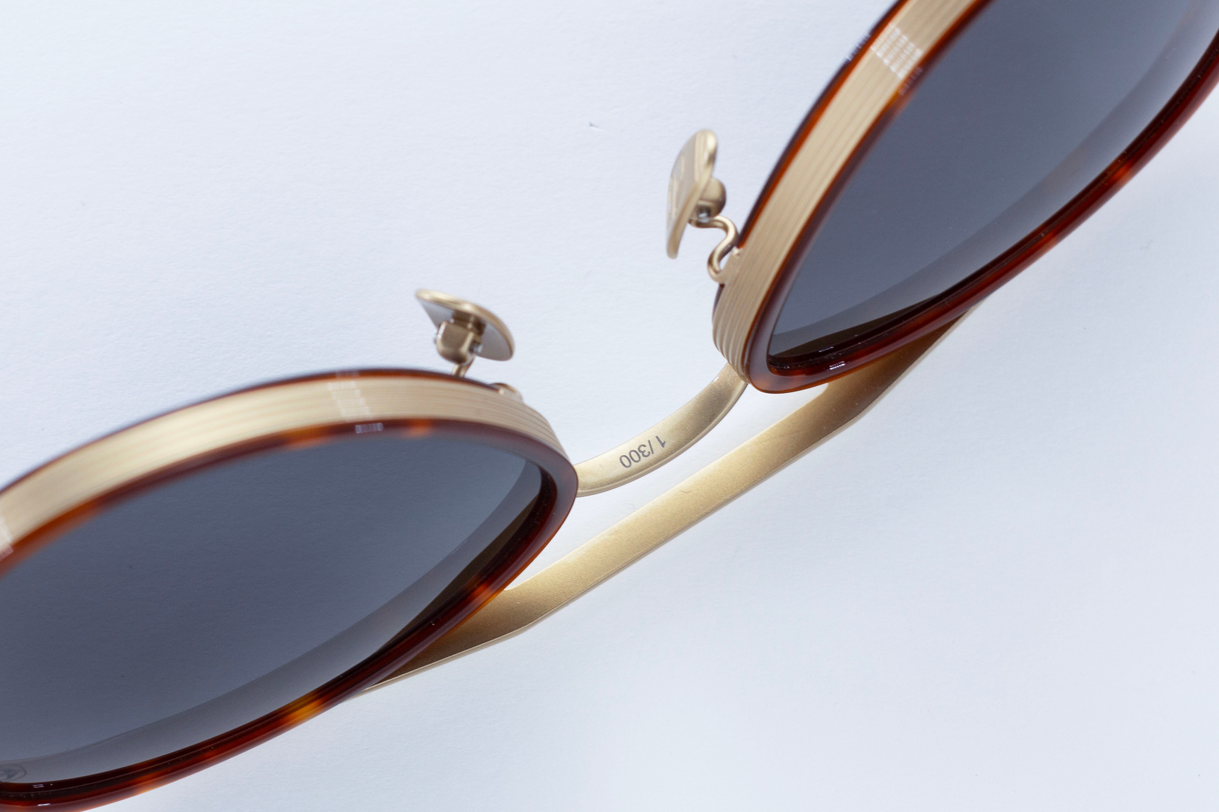 HAWKER HURRICANE - MATTE GOLD