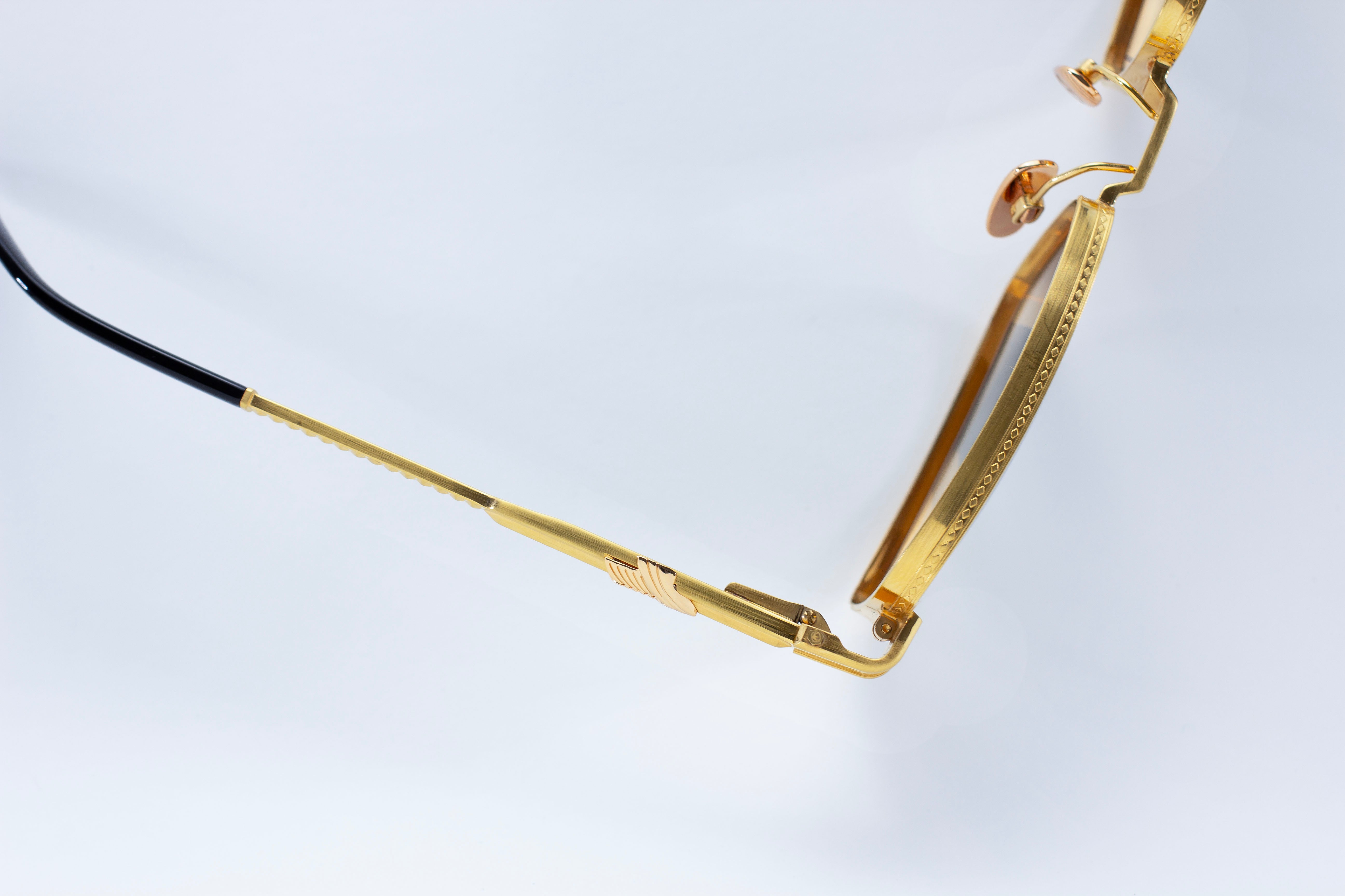 EAGLE - LUSTER GOLD