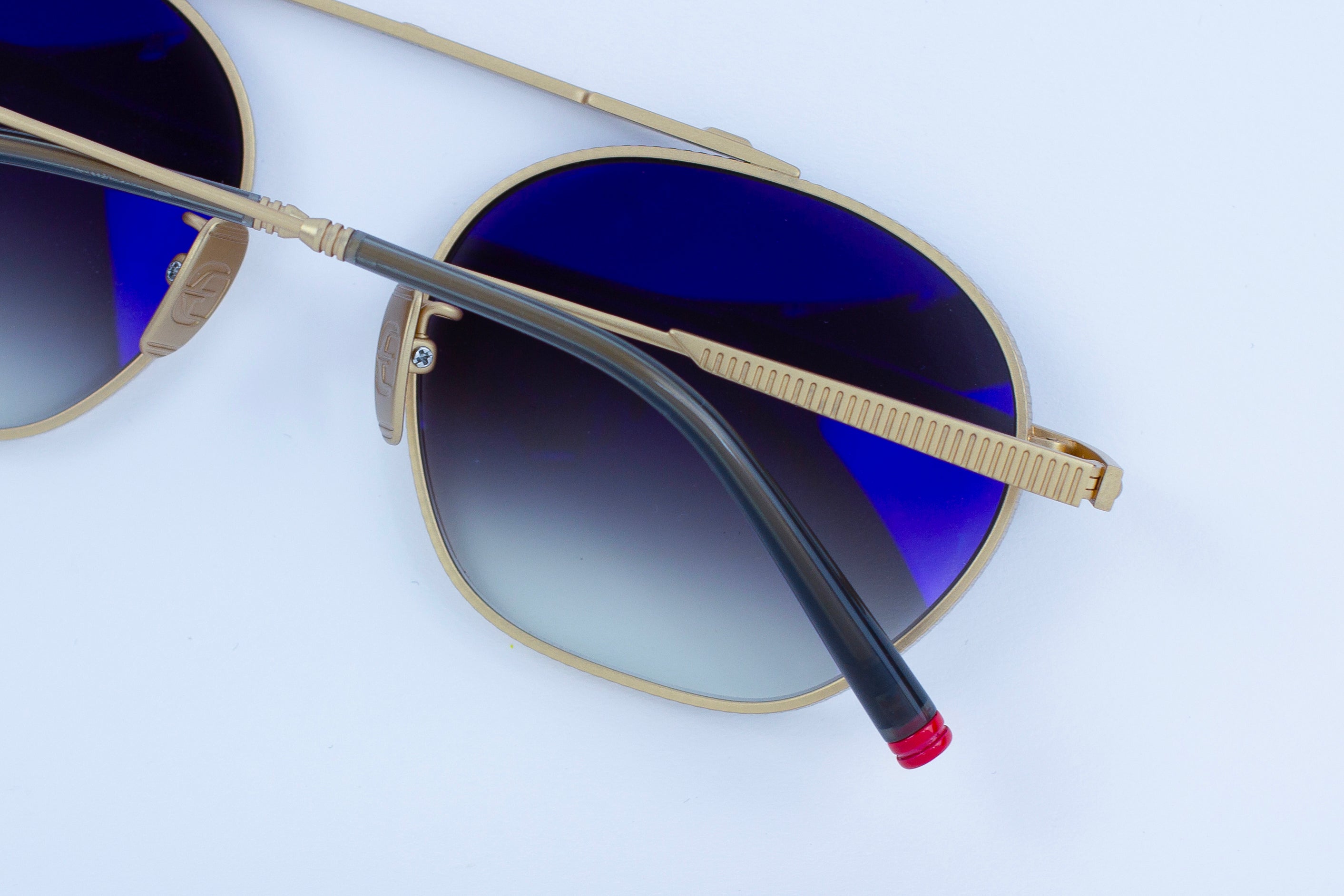 MACCHI - MATTE GOLD